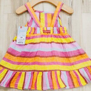 vestido de niña talla 12m,marca cat & jack incluye Calzoncito nuevo con etiqueta